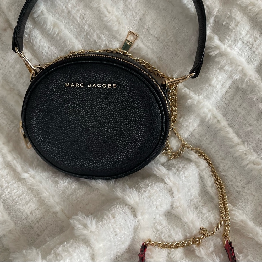 Marc Jacobs oval cross body bag